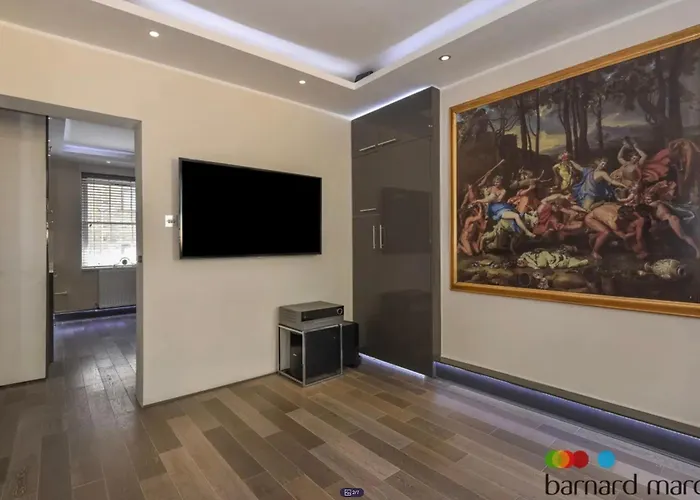 Covent Garden Two Bedroom Flat